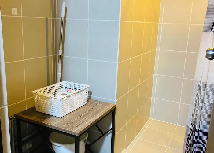 House Of Olivia Manhattan Plaza Tower 1 Condominium, Araneta Cubao, Quezon City, Metro Manila
